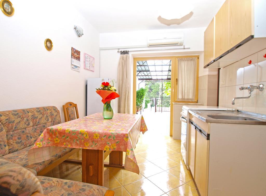 Branko 1348 Apartment
